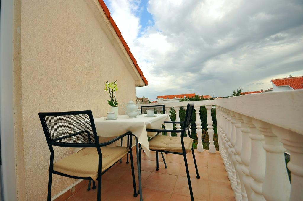 Apartments Toni Vodice Exterior foto